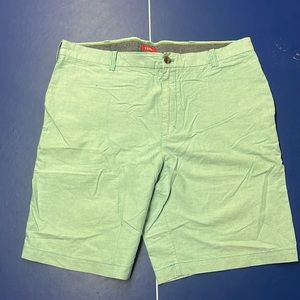IZOD khaki shorts